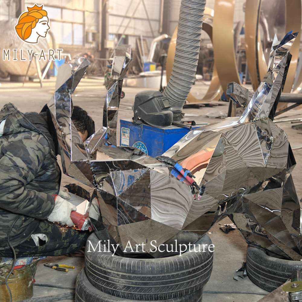 geometric horse sculpture polishing process