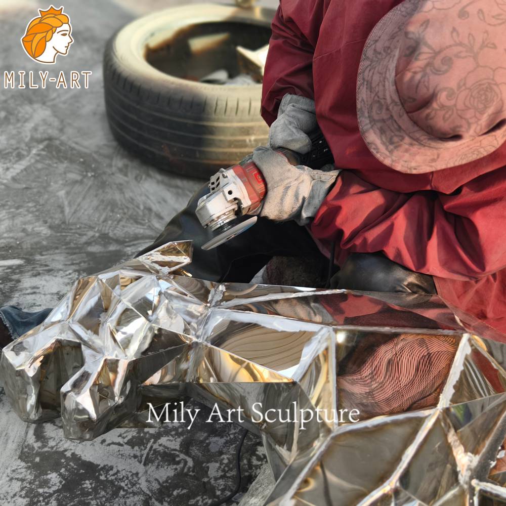 geometric leopard statue surface polishing