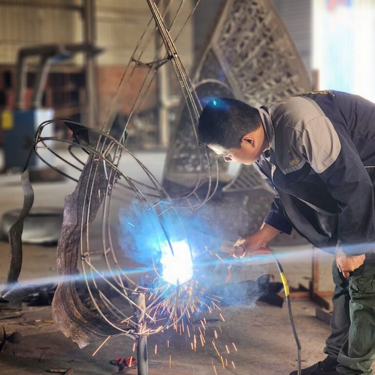stainless steel sculpture fabrication