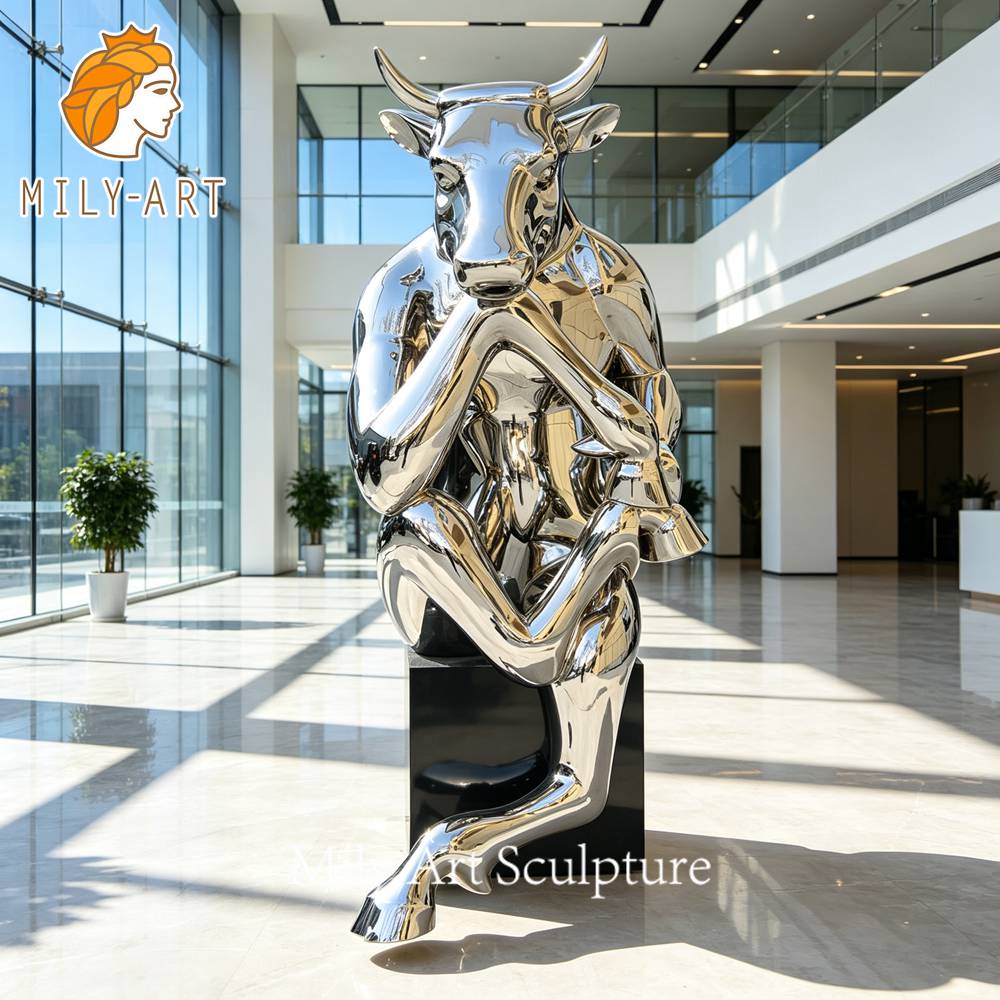 barcelona bull sculpture