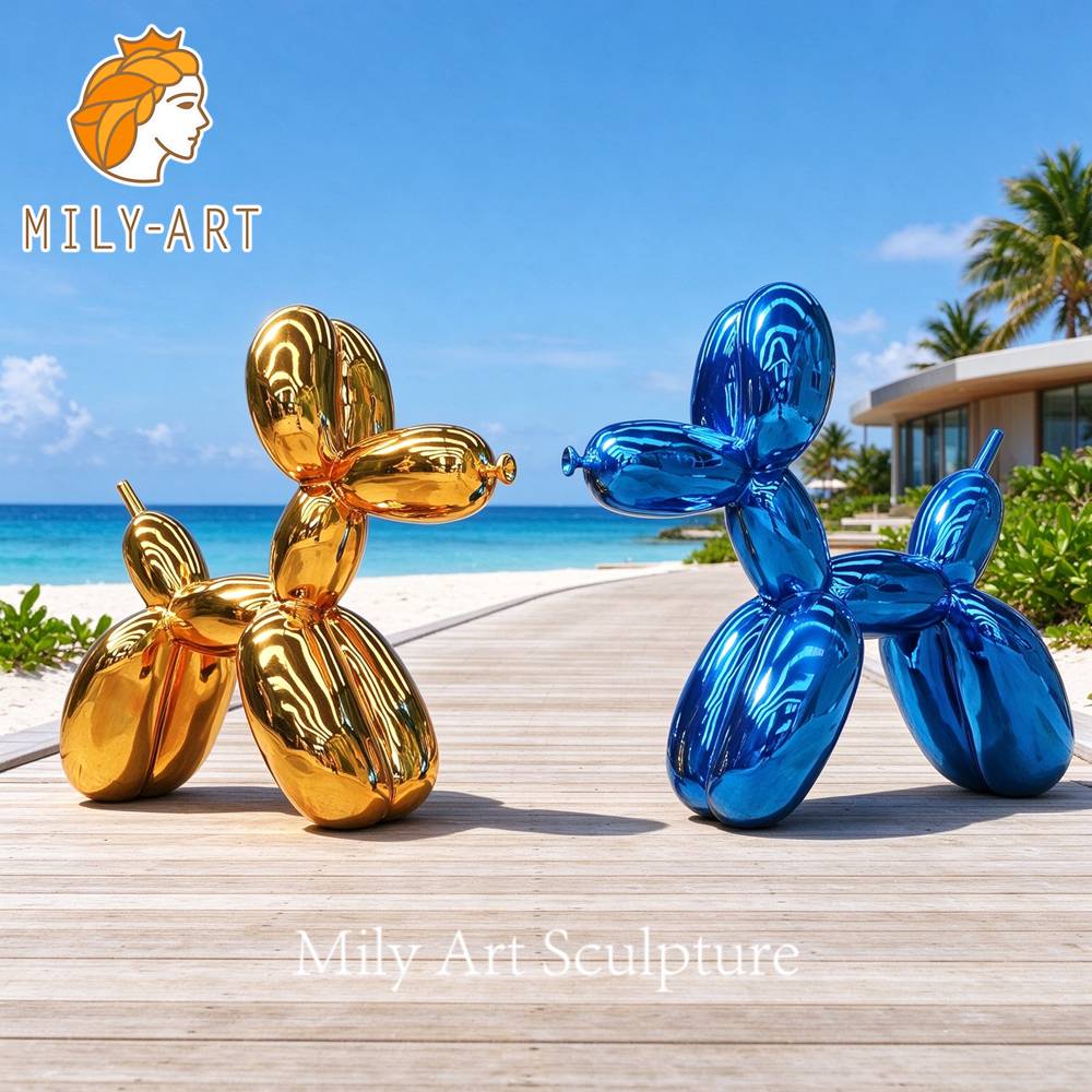 balloon dog sculpture beach